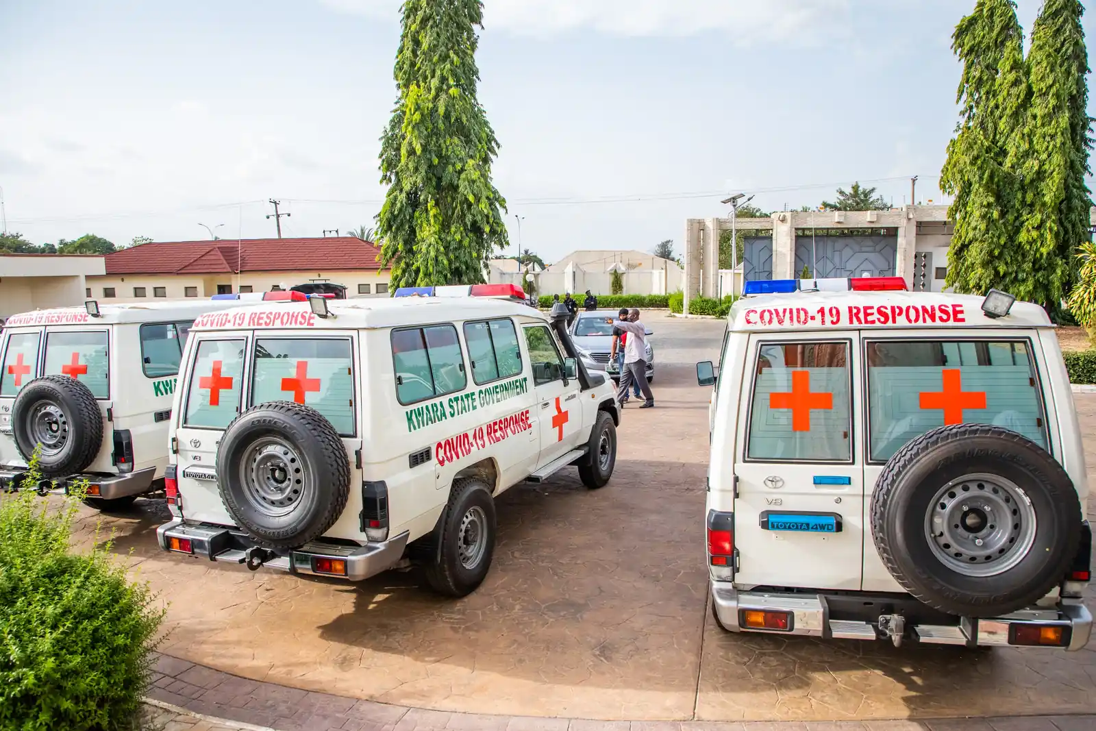 Response ambulances for the state health service